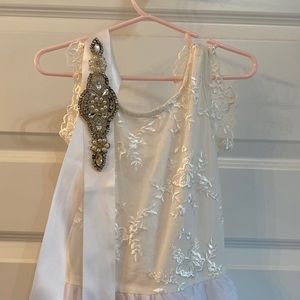 White flower girl dressses
